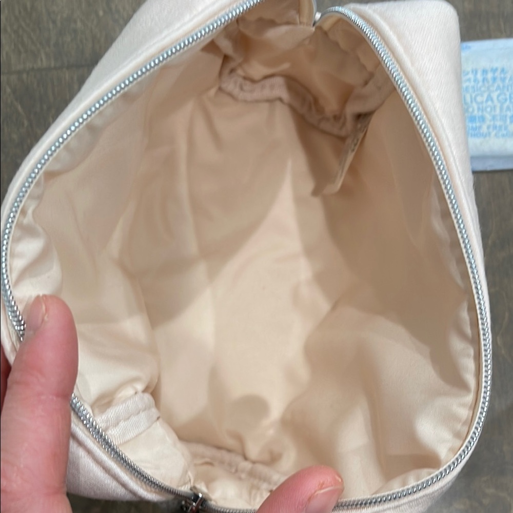 New Dior Beauty light pink Cosmetic Pouch - Picture 6 of 7
